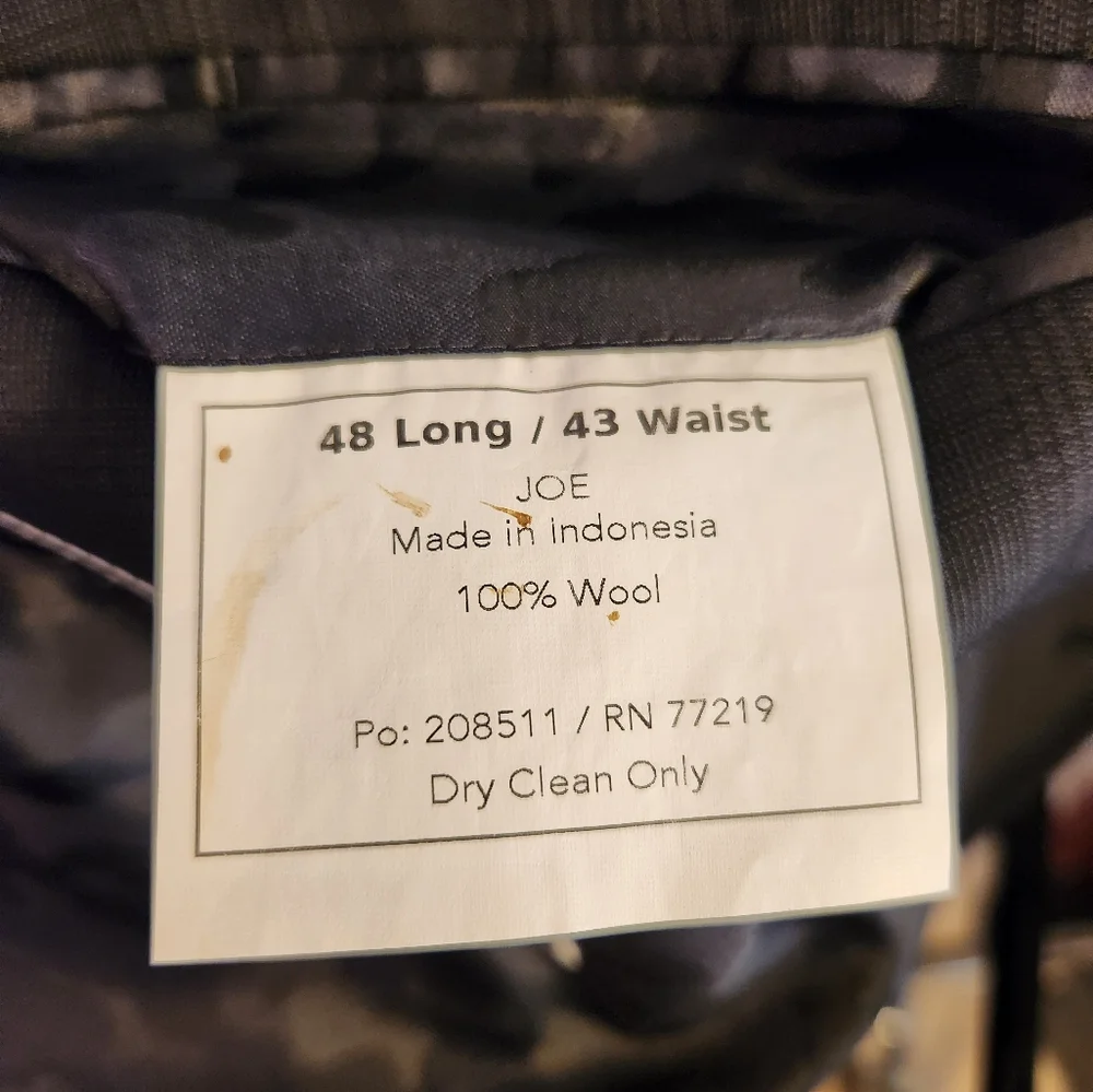 Joseph Abboud Men's Black Plaid Suit - Picture 5 of 8